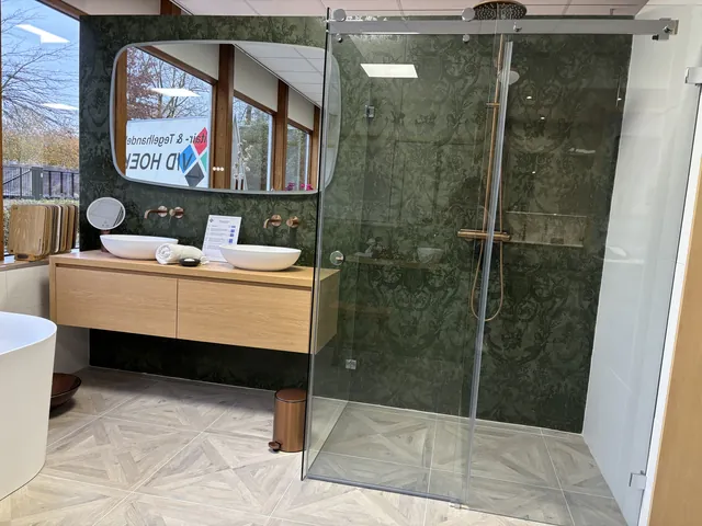 Showroom van Van den Hoek Badkamers & Tegels, foto 4