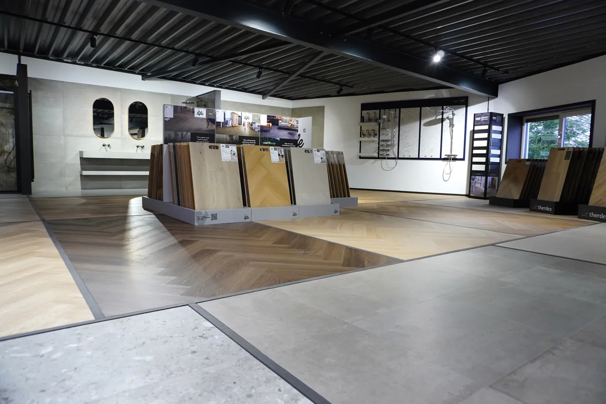 Showroom van Thuis in Tegels & Sanitair in Esbeek